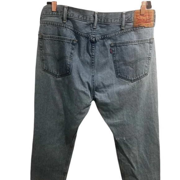 Leviโs 505 jeans in great condition just a minor snag on the back of the kneeโ - Picture 4 of 5